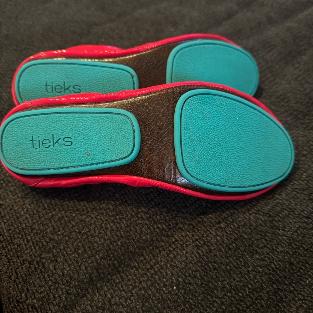 Girls Tieks - Size 2 - Mini Razzleberry - Picture 5 of 9